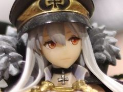 「ドールズフロントライン」の開発前線であるサンボーン本社は,どこでシャッターを切っても美少女が写り込むオフィスだった