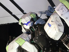 PS4版「ボーダーブレイク」完成披露会が開催。全高5mの実物大プラモデル「輝星・空式」も公開に