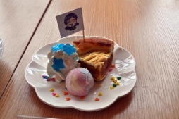 画像集 No.009のサムネイル画像 / 「キラッとプリ☆チャン プリズムストーンカフェ原宿」の内覧会をレポート。キャラをイメージした可愛くておいしいメニューがいっぱい！