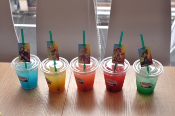 画像集 No.011のサムネイル画像 / 「キラッとプリ☆チャン プリズムストーンカフェ原宿」の内覧会をレポート。キャラをイメージした可愛くておいしいメニューがいっぱい！