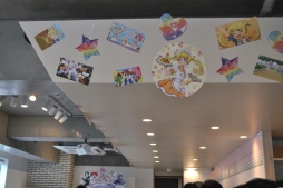 画像集 No.024のサムネイル画像 / 「キラッとプリ☆チャン プリズムストーンカフェ原宿」の内覧会をレポート。キャラをイメージした可愛くておいしいメニューがいっぱい！