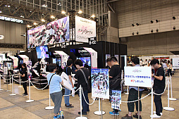 画像集 No.021のサムネイル画像 / C3AFA TOKYO 2018で開催された「星と翼のパラドクス」スペシャルステージをレポート。稼動開始は11月に決定。新たな機体「ゴールテン・ダー」の姿も明らかに