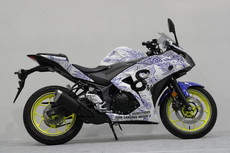 画像集 No.011のサムネイル画像 / 「真・三國無双8」が鈴鹿8耐とコラボ。陸遜がホンダ，趙雲がカワサキ，鍾会がスズキ，曹丕がヤマハを応援