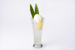 画像集#037のサムネイル/カプコンカフェ×大神コラボメニュー試食レポート。キャラクターをイメージした素敵なドリンクに加え,和風のご飯ものも充実