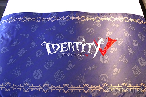 画像集#010のサムネイル/「Identity V」コラボルームを紹介。東京・池袋の高層ホテルに,リッチな客室に描き下ろしイラストが調和したハンター・サバイバールームが登場