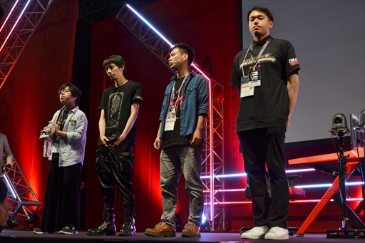 画像集 No.003のサムネイル画像 / 「DEAD OR ALIVE 6 Fatal Match in Japan」フォトレポート。オンラインで研鑽を積んだニューヒーロー，シマズ選手が優勝を飾る