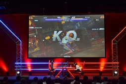 画像集 No.017のサムネイル画像 / 「DEAD OR ALIVE 6 Fatal Match in Japan」フォトレポート。オンラインで研鑽を積んだニューヒーロー，シマズ選手が優勝を飾る