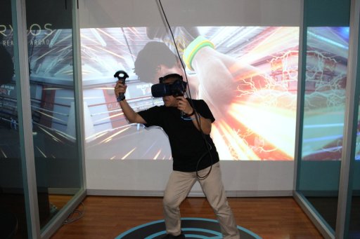 画像集 No.006のサムネイル画像 / 東京・日比谷に無料のVR体験施設「Survios Virtual Reality Arvcade」が期間限定オープン。VRボクシング「Creed: Rise to Glory」をさっそく遊んできた