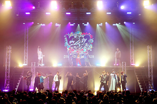 画像ギャラリー No.003のサムネイル画像 / 舞台「ヒプマイ」ライブツアー《Division Jam Tour》vol.2レポート。お馴染みの楽曲と初披露の新曲でライブハウスを熱狂の渦へ