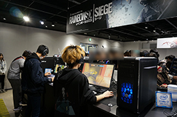 画像集 No.003のサムネイル画像 / Intelが秋葉原でPCゲームイベントを開催。歌広場淳さんとゆるキャラ「しんじょう君」が「ストV」で対決