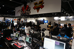 画像集 No.008のサムネイル画像 / Intelが秋葉原でPCゲームイベントを開催。歌広場淳さんとゆるキャラ「しんじょう君」が「ストV」で対決
