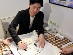 「ルルアのアトリエ」発売を記念した,岸田メル氏のサイン会が開催。開発秘話なども明かされたトークコーナーの模様をレポート