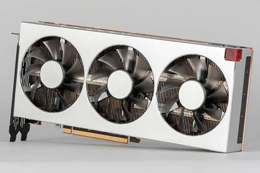 画像集 No.002のサムネイル画像 / 「Radeon VII」到着。7nm世代初のコンシューマ向けGPU搭載カード