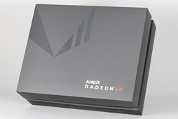 画像集 No.003のサムネイル画像 / 「Radeon VII」到着。7nm世代初のコンシューマ向けGPU搭載カード