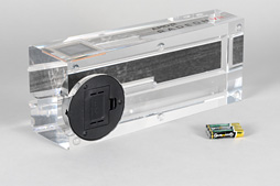 画像集 No.012のサムネイル画像 / 「Radeon VII」到着。7nm世代初のコンシューマ向けGPU搭載カード