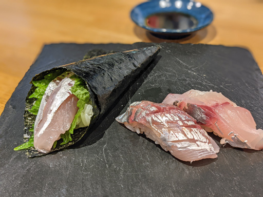画像集#005のサムネイル/俺のコラボカフェ：Menu 026 「海鮮!!すし街道」に出てくる，どんな寿司ネタでも受け止める「酢飯（シャリ）」