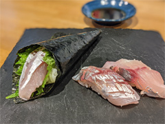 俺のコラボカフェ:Menu 026 「海鮮!!すし街道」に出てくる,どんな寿司ネタでも受け止める「酢飯(シャリ)」