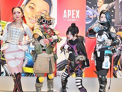 巨大ネッシーや武器レプリカも展示されている「Apex Legends Museum + POP UP STORE」が池袋PARCO本館で開催中