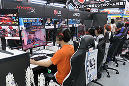 画像集 No.010のサムネイル画像 / LG,ゲーマー向けディスプレイ「27GL83A-B」を使った「Fortnite」の対戦イベントをヨドバシAkibaで開催。8日にも参加のチャンスあり