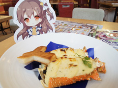 これには歴戦の店長も納得。落ち着いた雰囲気の中で“ザリガニ(下目)”も食べられる「ガール・カフェ・ガン」コラボカフェをレポート