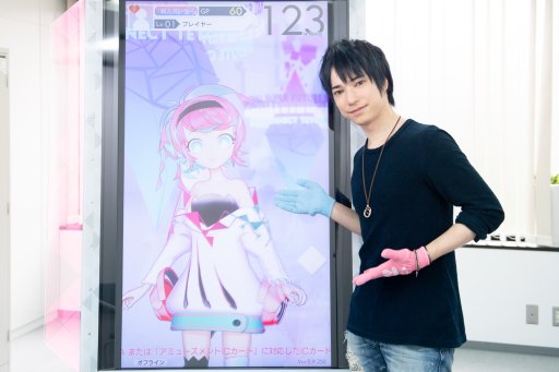 画像集 No.022のサムネイル画像 / タイトーが新作リズムゲーム「テトテ×コネクト」を発表。キャラクターとのペアダンスが楽しめる本作を,ランズベリー・アーサーさんと体験