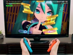 「初音ミク Project DIVA MEGA39’s」の操作方法紹介映像が公開。スペシャルサポーターの神沢有紗さんが「ミックスモード」に挑戦