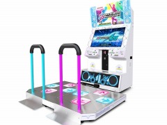 DDR20周年をテーマにしたシリーズ最新作「DanceDanceRevolution A20」が稼働開始。4曲メドレーの「NON STOP A20」モードを追加