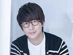 「ラグナロクオリジン」のテレビCMがオンエア中。ナレーションを務めた声優・花江夏樹さんのサイン色紙を抽選で1名にプレゼント