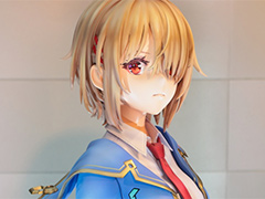 「ヘブンバーンズレッド」初のフィギュア。渋谷PARCOで茅森月歌の等身大&1/7スケールの各フィギュアを展示へ。後者は受注販売も