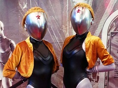 PS版「Atomic Heart」のリリース記念パーティーをレポート。蛇足さんのボスバトル,双子のロボットの来場で大盛り上がり