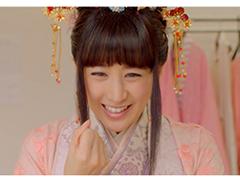 スマホ向けRPG「三国志名将伝」と映画「新解釈・三國志」のコラボによる新CMが公開。山本美月さんが劇中衣装で登場