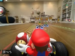 「マリオカート ライブ ホームサーキット」が2020年10月16日に発売。ゲーム内の出来事とカメラ内蔵のカートの動きが連動する,新たな形のマリオカートが登場
