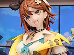 「等身大ライザフィギュア(ライザ2ver)お披露目会」レポート。ライザのアトリエ 2公式コスプレイヤーの伊織もえさんもフィギュアと一緒に登場