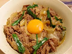 「……うまい」“スタオケ2周年コラボカフェ”で妄想が止まらない! お腹も心も満たされた第1弾メニューをレポート