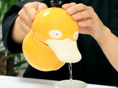 「ポケモン」の“コダックじょうろ”をイメージした急須が4月下旬に発売。エンスカイショップで予約受付中