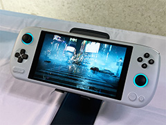 携帯型ゲームPC「AYANEO AIR Plus」を実機でチェック。既存製品から重量は増えても魅力は変わらず