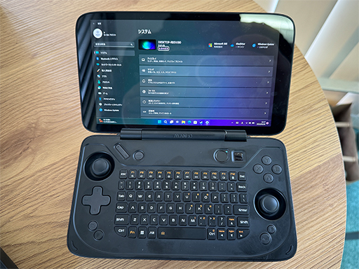 画像集 No.004のサムネイル画像 / Nintendo DS風の2画面モデルもある携帯型ゲームPC「AYANEO Flip」シリーズの国内予約がスタート