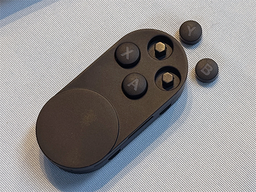 画像集 No.007のサムネイル画像 / モジュール式ゲームパッド採用で好みのレイアウトに変更可能な携帯型ゲームPC「AYANEO 3」の予約受付が始まる