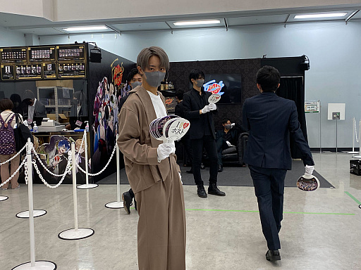 画像集 No.002のサムネイル画像 / 総額700万使ってしまいました。7人のイケメンホストによるシャンパンコールに酔わされた「ファビュラスナイト」AGF2022ブースレポート