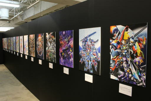 画像集#010のサムネイル/「スーパーロボット大戦OG展」が本日より開催。シリーズで活躍したオリジナルキャラクターたちの設定資料やイラストなどが一堂に会する