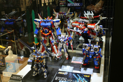 画像集#011のサムネイル/「スーパーロボット大戦OG展」が本日より開催。シリーズで活躍したオリジナルキャラクターたちの設定資料やイラストなどが一堂に会する