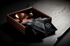 画像集#011のサムネイル/「Ghost of Tsushima」の公式ライセンスアパレル第2弾が12月10日に発売へ。“冥人の型”や家紋をデザインに取り込んだTシャツやバンダナが登場