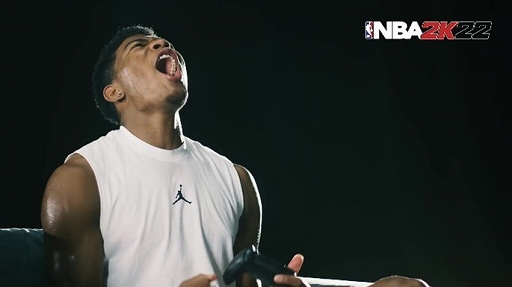 画像集#003のサムネイル/「NBA 2K22」，八村 塁選手が無邪気にゲームを楽しむテレビCMが公開。サイン入りTシャツなどが当たるTwitterキャンペーンも開催