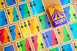 画像集#005のサムネイル/ホードゲーム「SCOUT」の海外版が発表。ゲームマーケット 2021秋では会場限定で発売