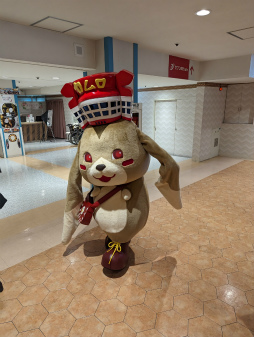 画像集 No.011のサムネイル画像 / 「龍が如く8」×スパリゾートハワイアンズのコラボ開催中。中谷一博さん，横山昌義氏が楽園のビーチを訪れ，サイン＆撮影会は大盛況