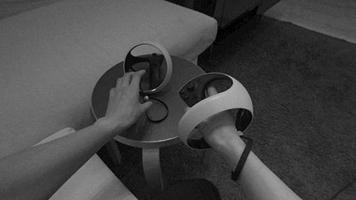 画像集#004のサムネイル/「PlayStation VR2」は“シースルービュー”機能でヘッドセット装着状態でも自分の周囲を確認できる。PS.Blogで搭載機能の一部を公開