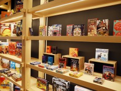 大阪・なんばにオープンした“ボードゲームホテル”ってどんな場所? ボドゲファンの夢が詰まったその内側を写真と共に紹介
