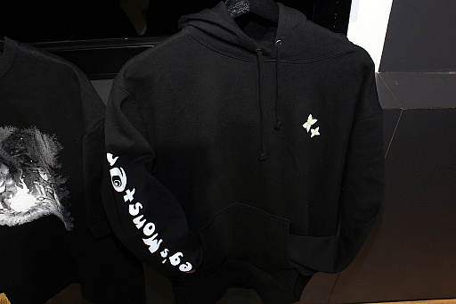 画像集 No.003のサムネイル画像 / 「メグとばけもの」POP UP SHOP内覧会レポート。池袋PARCO本館に“魔界のお祭り会場”が! イベント用の描き下ろしイラストのグッズも多数