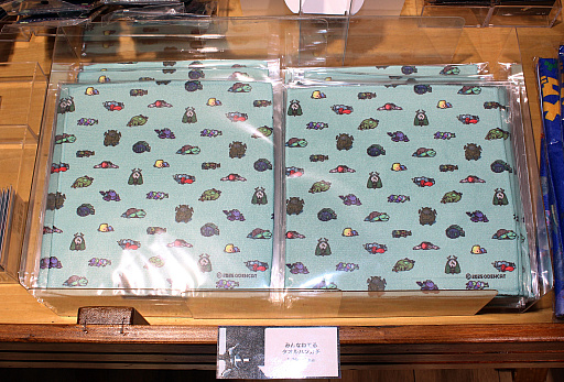画像集 No.012のサムネイル画像 / 「メグとばけもの」POP UP SHOP内覧会レポート。池袋PARCO本館に“魔界のお祭り会場”が! イベント用の描き下ろしイラストのグッズも多数