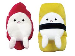 「そろそろ寿司を食べないと死ぬぜ!」のグッズが通販に登場。大いなる寿司の意思のぬいぐるみや名言のキーホルダーをラインナップ